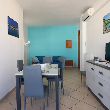 Apartment Delightful House Isotta ,ac, Near The