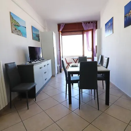 Delightful House Isotta ,ac, Near The Apartment